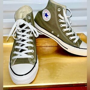 Converse Chuck Taylor All Star Hi-Top in Olive  Green Canvas Men 8/ Women 9.5